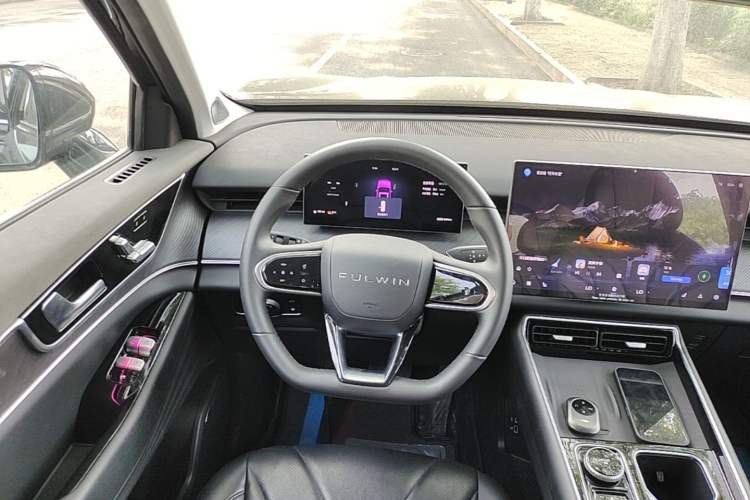 Used Chery Fengyun T9 2024 120 Long-Range Luxury Version 5 Seats Ternary Lithium Steering Wheel