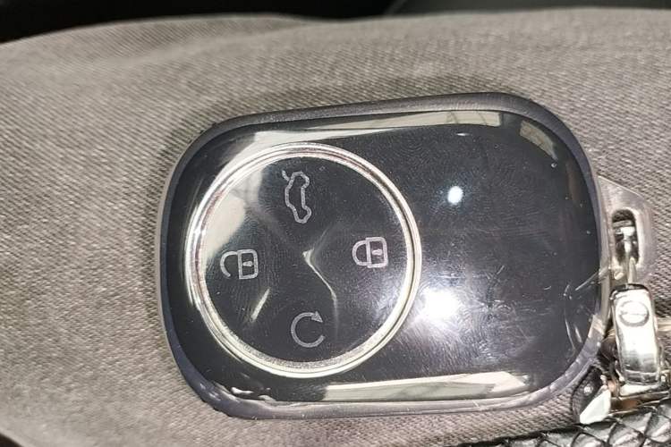 Used Chery Fengyun T9 2024 120 Long-Range Luxury Version 5 Seats Lithium Iron Phosphate Vehicle Key