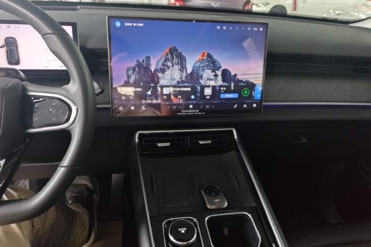 Used Chery Fengyun T9 2024 120 Long-Range Flagship Version 7 Seats Ternary Lithium Audio And AC Panel