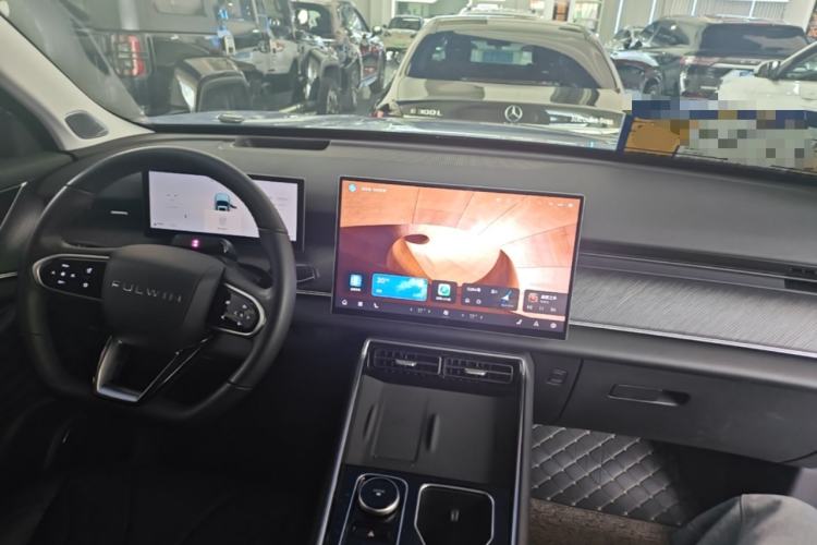 Used Chery Fengyun T9 2024 120 Long-Range Flagship Version 7 Seats Ternary Lithium Center Console