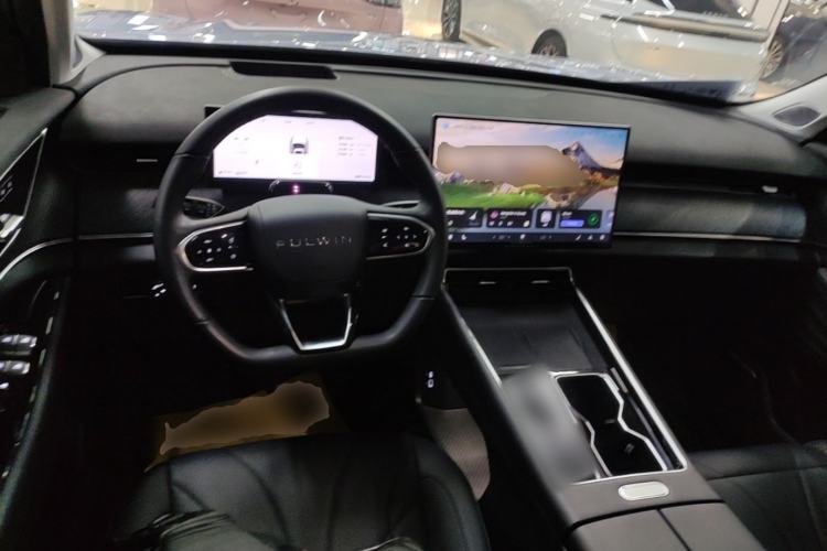 Used Chery Fengyun T9 2024 120 Long-Range Flagship Version 7 Seats Ternary Lithium Center Console