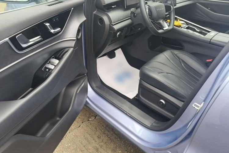 Used Chery Fengyun T9 2024 120 Long-Range Flagship Version 7 Seats Ternary Lithium Driver Seat