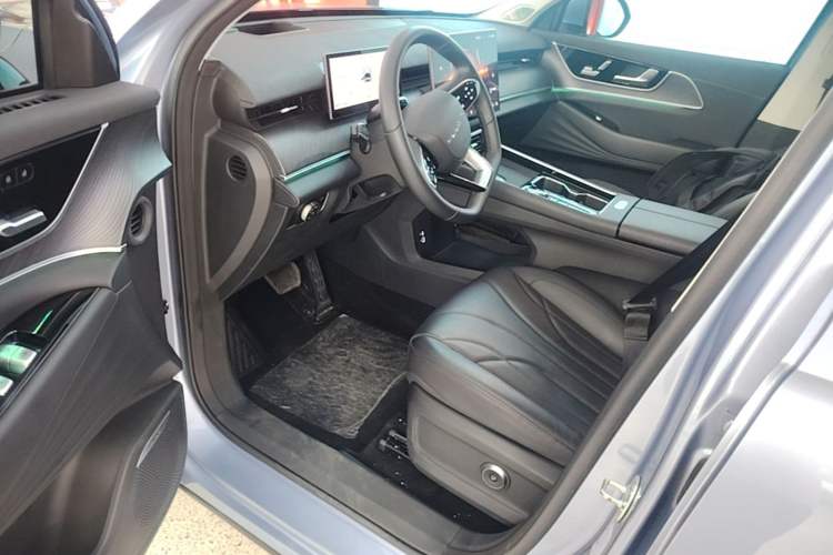 Used Chery Fengyun T9 2024 120 Long-Range Flagship Version 7 Seats Ternary Lithium Driver Seat