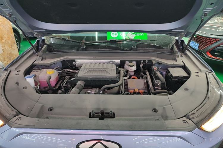 Used Chery Fengyun T9 2024 120 Long-Range Flagship Version 7 Seats Ternary Lithium Engine Bay