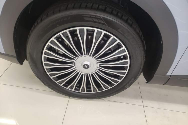 Used Chery Fengyun T9 2024 120 Long-Range Flagship Version 7 Seats Ternary Lithium Exterior 4