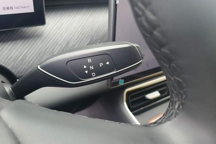 Used Chery Fengyun T9 2024 120 Long-Range Flagship Version 7 Seats Ternary Lithium Gear Lever