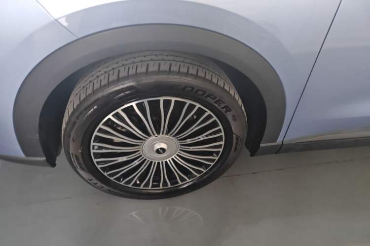 Used Chery Fengyun T9 2024 120 Long-Range Flagship Version 7 Seats Ternary Lithium Left Front Wheel Hub