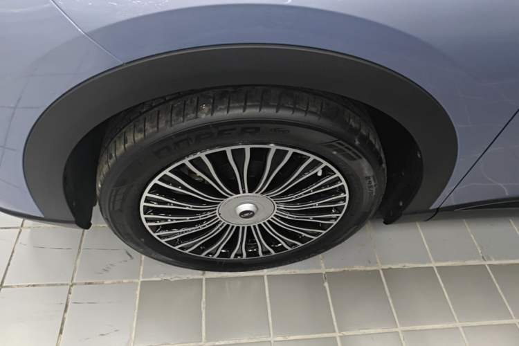 Used Chery Fengyun T9 2024 120 Long-Range Flagship Version 7 Seats Ternary Lithium Left Front Wheel Hub