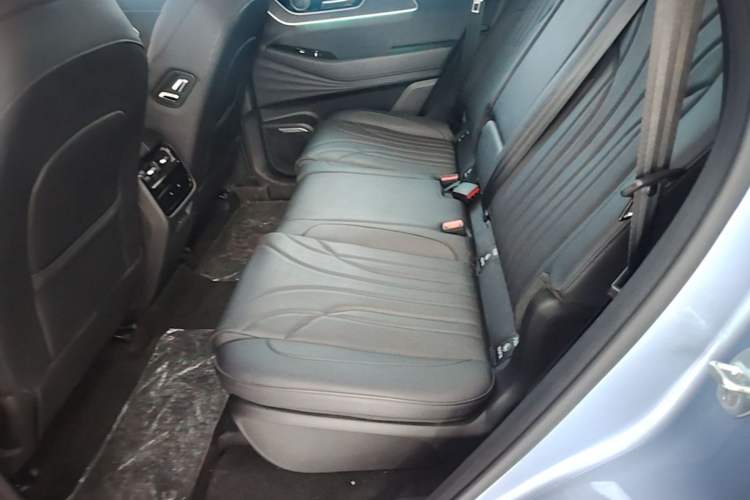 Used Chery Fengyun T9 2024 120 Long-Range Flagship Version 7 Seats Ternary Lithium Left Rear Seat