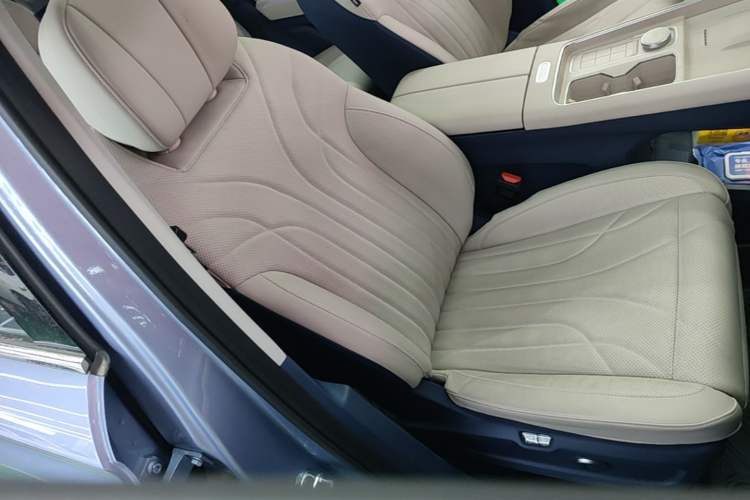 Used Chery Fengyun T9 2024 120 Long-Range Flagship Version 7 Seats Ternary Lithium Right Front Seat