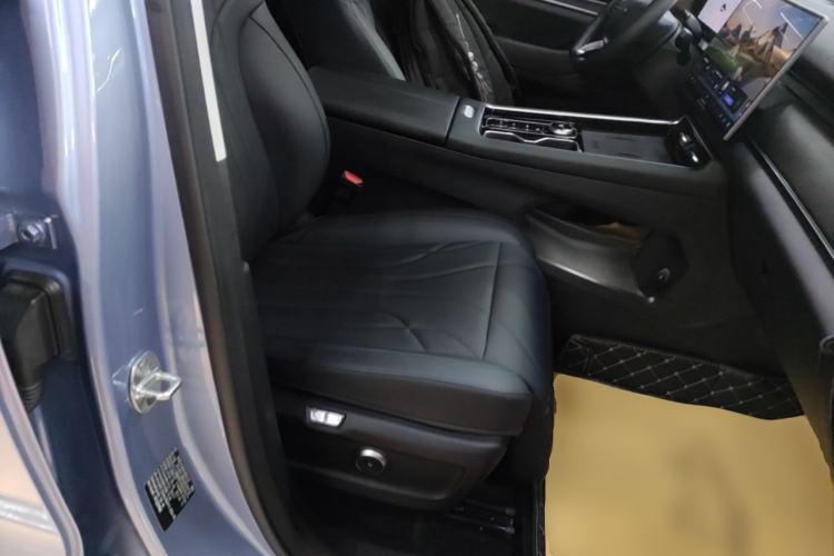 Used Chery Fengyun T9 2024 120 Long-Range Flagship Version 7 Seats Ternary Lithium Right Front Seat