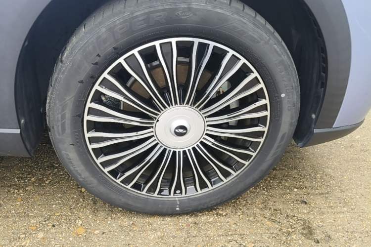 Used Chery Fengyun T9 2024 120 Long-Range Flagship Version 7 Seats Ternary Lithium Right Front Wheel Hub