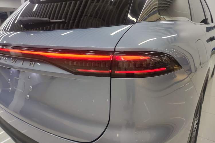 Used Chery Fengyun T9 2024 120 Long-Range Flagship Version 7 Seats Ternary Lithium Right Rear Taillight