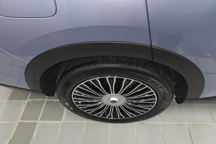 Used Chery Fengyun T9 2024 120 Long-Range Flagship Version 7 Seats Ternary Lithium Right Rear Wheel Hub