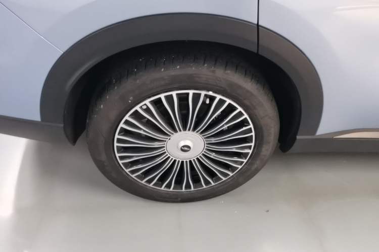 Used Chery Fengyun T9 2024 120 Long-Range Flagship Version 7 Seats Ternary Lithium Right Rear Wheel Hub