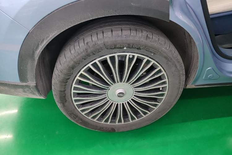 Used Chery Fengyun T9 2024 120 Long-Range Flagship Version 7 Seats Ternary Lithium Right Rear Wheel Hub
