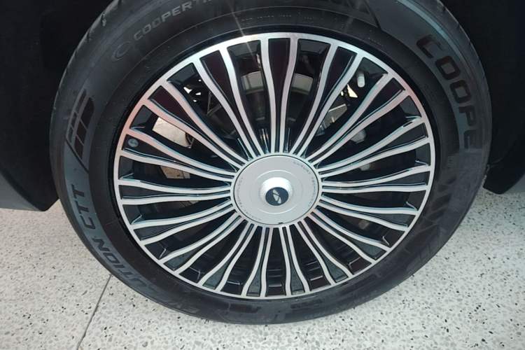 Used Chery Fengyun T9 2024 120 Long-Range Flagship Version 7 Seats Ternary Lithium Right Rear Wheel Hub