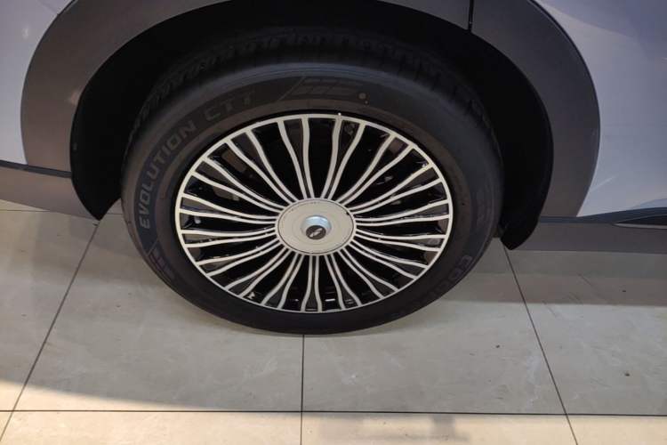 Used Chery Fengyun T9 2024 120 Long-Range Flagship Version 7 Seats Ternary Lithium Right Rear Wheel Hub