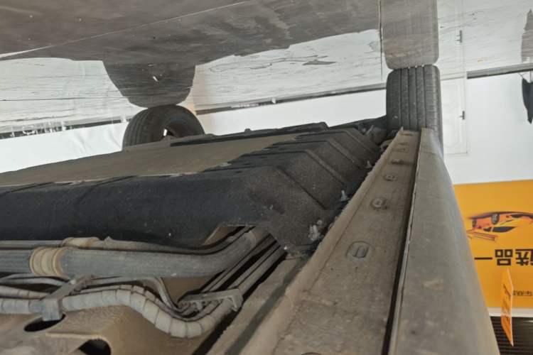 Used Chery Fengyun T9 2024 120 Long-Range Flagship Version 7 Seats Ternary Lithium Right Side Sill