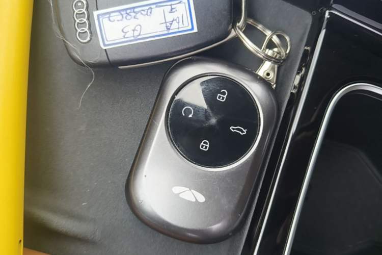 Used Chery Fengyun T9 2024 120 Long-Range Flagship Version 7 Seats Ternary Lithium Vehicle Key