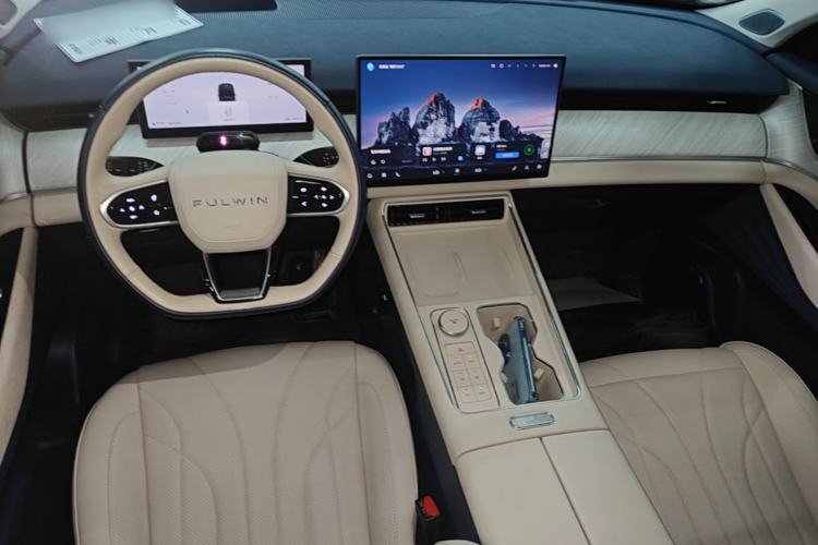 Used Chery Fengyun T9 2024 120 Long-Range Flagship Version 7 Seats Ternary Lithium Center Console