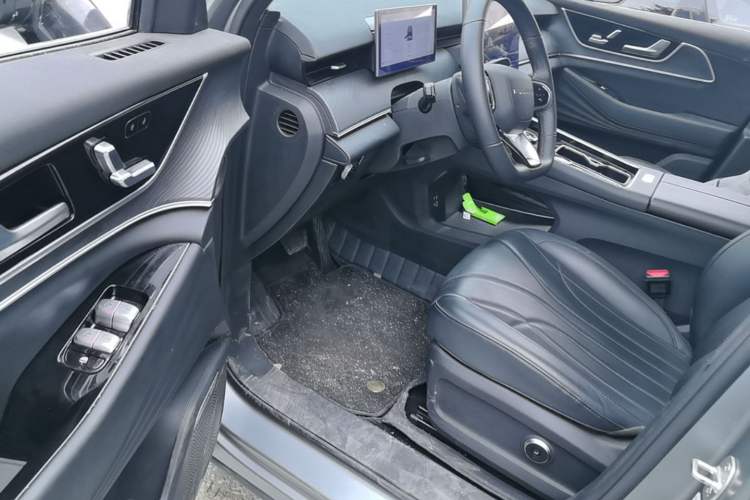 Used Chery Fengyun T9 2024 120 Long-Range Luxury Version 5 Seats Lithium Iron Phosphate Driver Seat