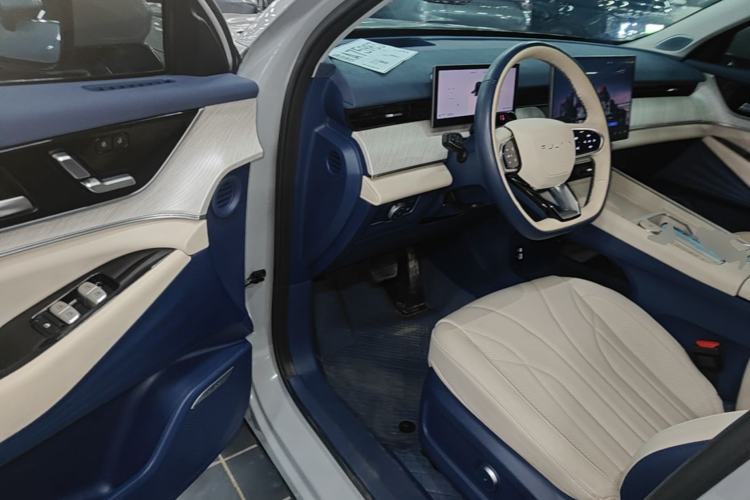 Used Chery Fengyun T9 2024 120 Long-Range Flagship Version 7 Seats Ternary Lithium Driver Seat