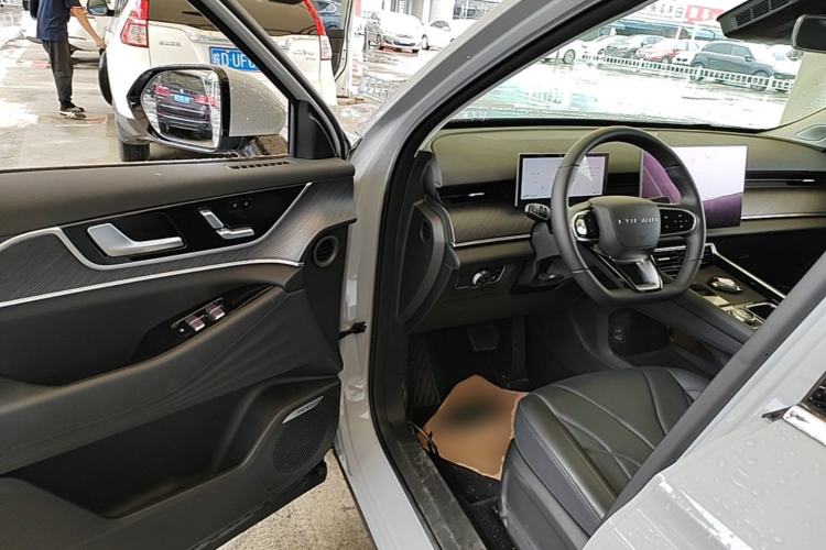 Used Chery Fengyun T9 2024 120 Long-Range Comfort Version 5 Seats Lithium Iron Phosphate Driver Seat