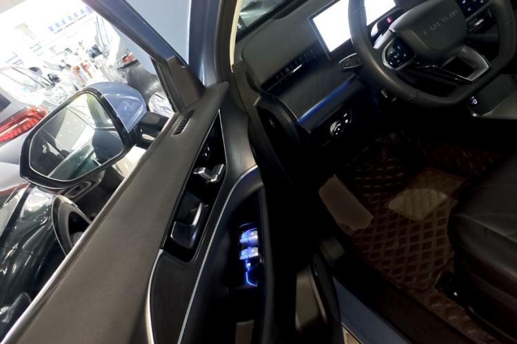 Used Chery Fengyun T9 2024 120 Long-Range Flagship Version 7 Seats Ternary Lithium Driver Seat