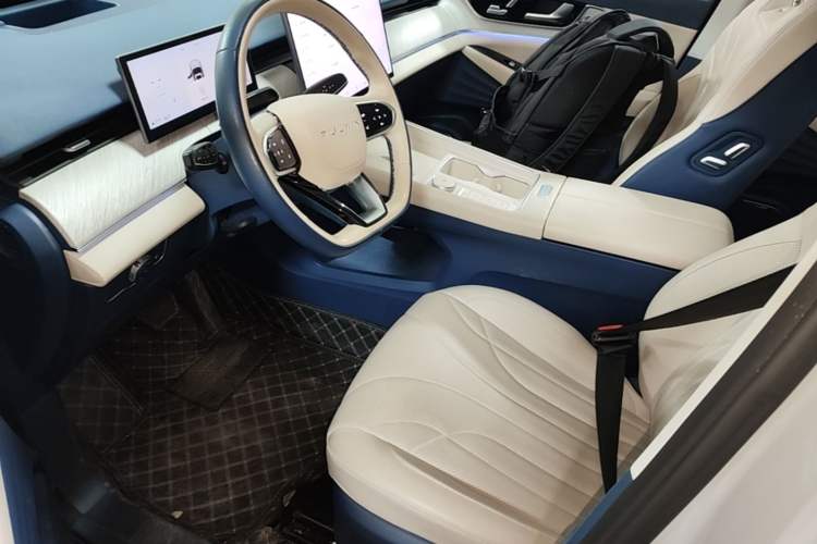 Used Chery Fengyun T9 2024 120 Long-Range Flagship Version 7 Seats Ternary Lithium Driver Seat