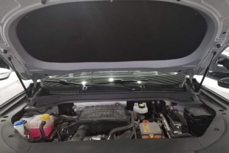 Used Chery Fengyun T9 2024 120 Long-Range Luxury Version 5 Seats Lithium Iron Phosphate Engine Bay