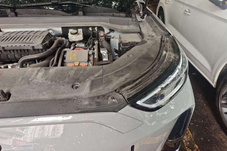 Used Chery Fengyun T9 2024 120 Long-Range Comfort Version 7-Seater Lithium-Ion Battery Engine Bay Left