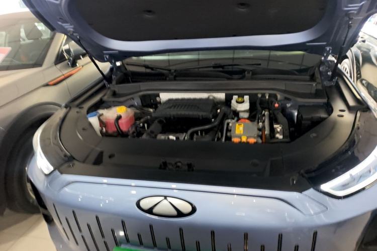 Used Chery Fengyun T9 2024 120 Long-Range Flagship Version 7 Seats Ternary Lithium Engine Bay