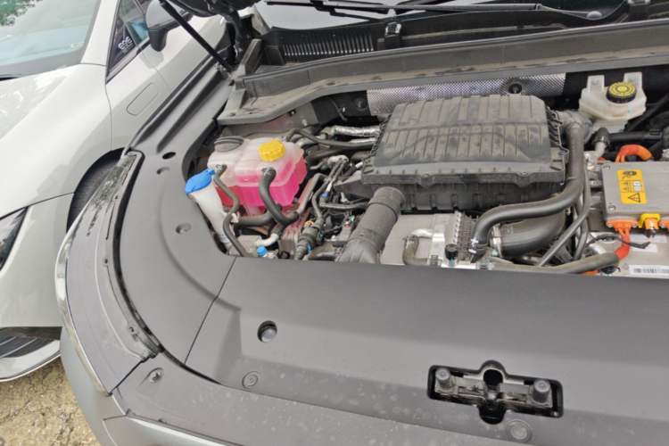 Used Chery Fengyun T9 2024 Restyled 120 Long-Range Version Comfort Trim 5 Seats Lithium Iron Phosphate Engine Bay Right