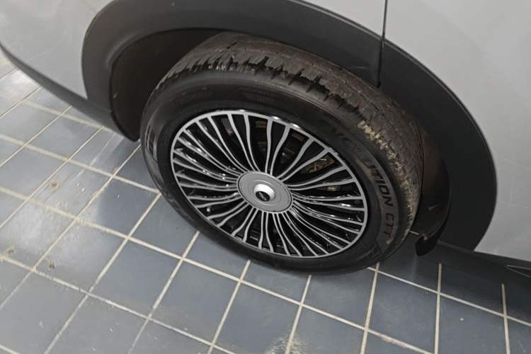 Used Chery Fengyun T9 2024 120 Long-Range Flagship Version 7 Seats Ternary Lithium Exterior 5