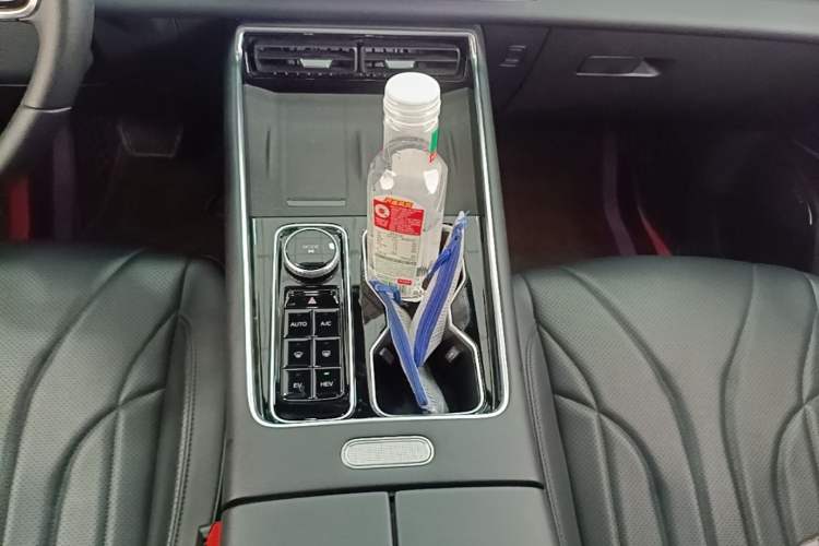 Used Chery Fengyun T9 2024 120 Long-Range Comfort Version 5-Seater with Ternary Lithium Battery Gear Lever