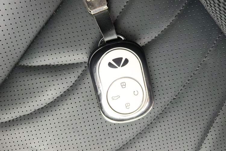 Used Chery Fengyun T9 2024 120 Long-Range Comfort Version 7 Seats Lithium Iron Phosphate Interior 1