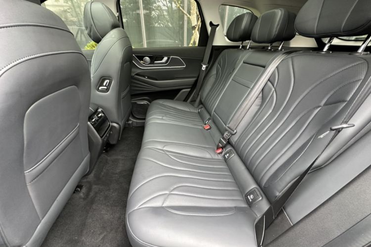 Used Chery Fengyun T9 2024 120 Long-Range Comfort Version 5 Seats Lithium Iron Phosphate Interior 2
