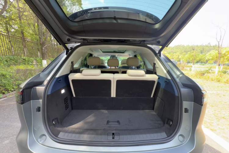 Used Chery Fengyun T9 2024 120 Long-Range Flagship Version 7 Seats Ternary Lithium Interior 9