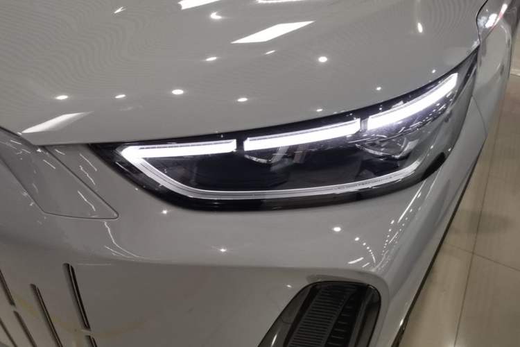 Used Chery Fengyun T9 2024 120 Long-Range Luxury Version 5 Seats Lithium Iron Phosphate Left Front Headlight