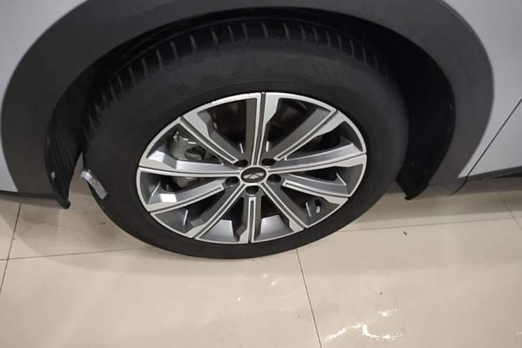 Used Chery Fengyun T9 2024 120 Long-Range Comfort Version 5 Seats Lithium Iron Phosphate Left Front Wheel Hub