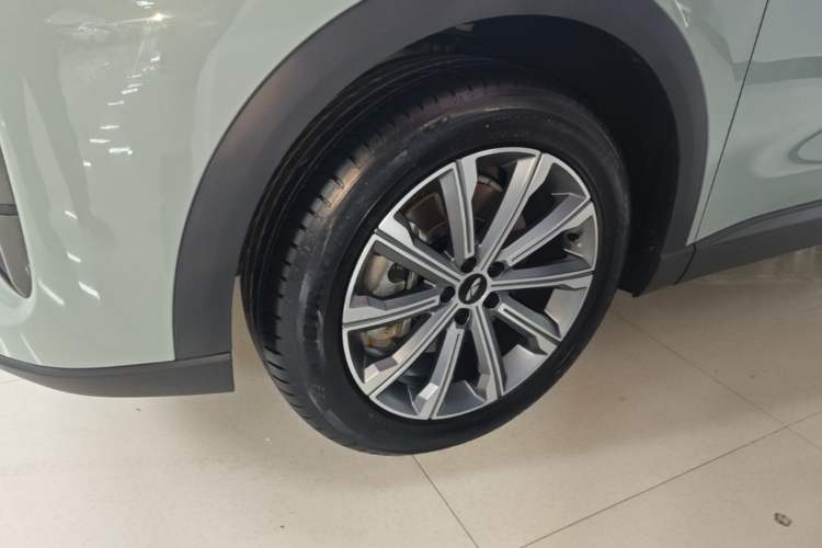 Used Chery Fengyun T9 2024 120 Long-Range Comfort Version 5-Seater with Ternary Lithium Battery Left Front Wheel Hub