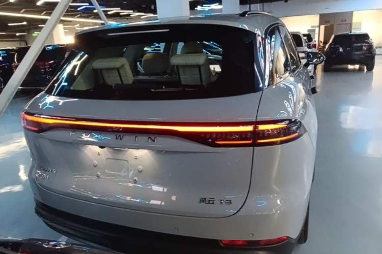 Used Chery Fengyun T9 2024 120 Long-Range Flagship Version 7 Seats Ternary Lithium Rear