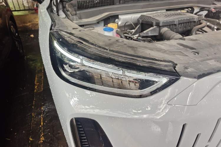 Used Chery Fengyun T9 2024 120 Long-Range Comfort Version 7-Seater Lithium-Ion Battery Right Front Headlight