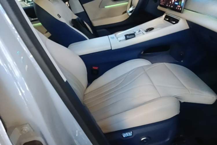 Used Chery Fengyun T9 2024 120 Long-Range Flagship Version 7 Seats Ternary Lithium Right Front Seat