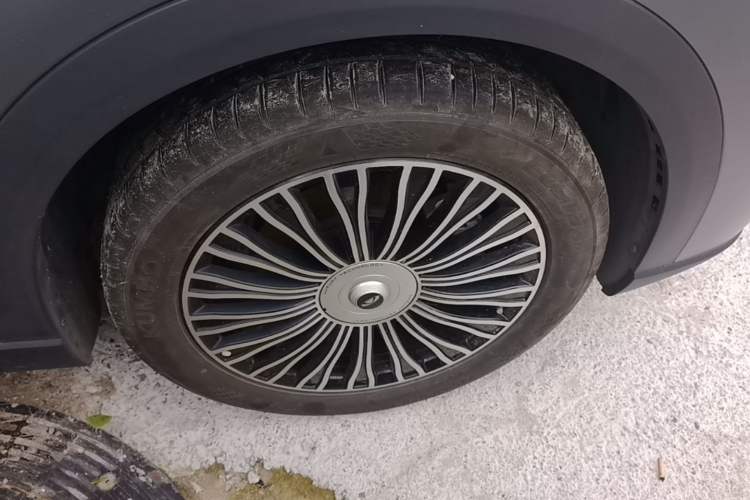 Used Chery Fengyun T9 2024 120 Long-Range Luxury Version 5 Seats Lithium Iron Phosphate Right Front Wheel Hub