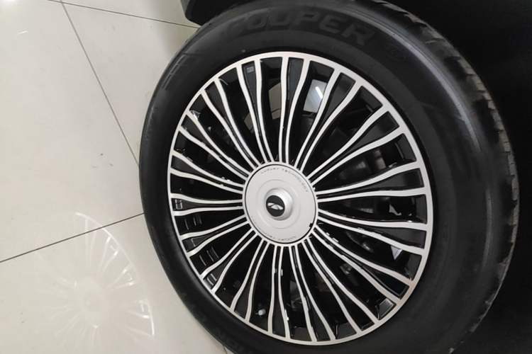 Used Chery Fengyun T9 2024 120 Long-Range Flagship Version 7 Seats Ternary Lithium Right Rear Wheel Hub