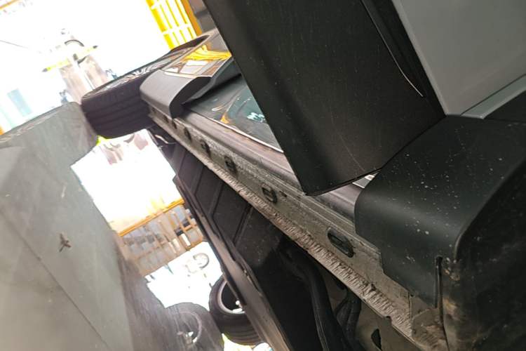 Used Chery Fengyun T9 2024 120 Long-Range Flagship Version 7 Seats Ternary Lithium Right Side Sill