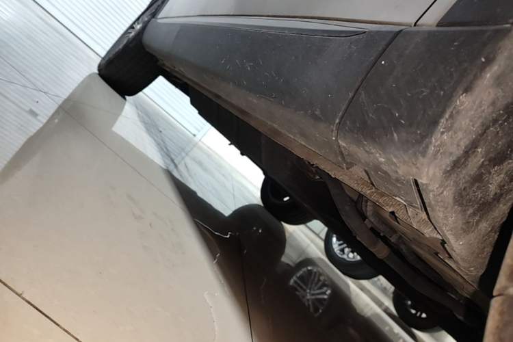 Used Chery Fengyun T9 2024 120 Long-Range Flagship Version 7 Seats Ternary Lithium Right Side Sill