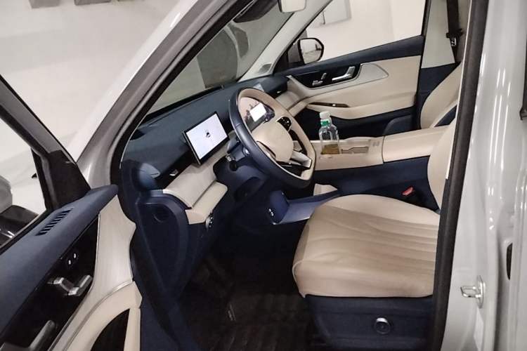 Used Chery Fengyun T9 2024 120 Long-Range Flagship Version 7 Seats Lithium Iron Phosphate Driver Seat